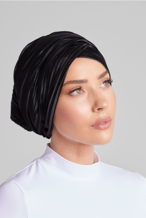 BLACK PLEATED TURBAN