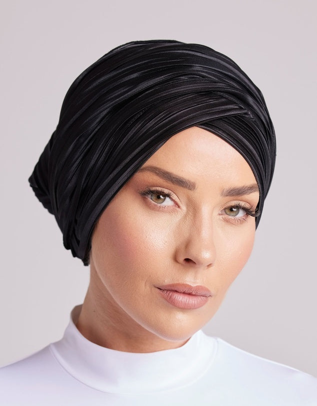 BLACK PLEATED TURBAN
