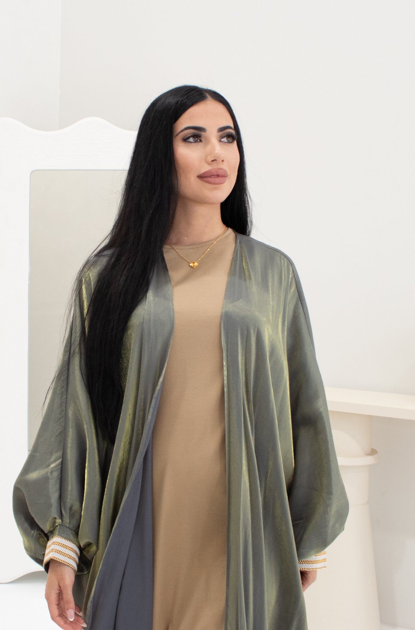 Riah Abaya
