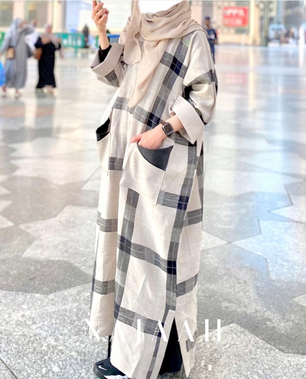 Najaah Abaya