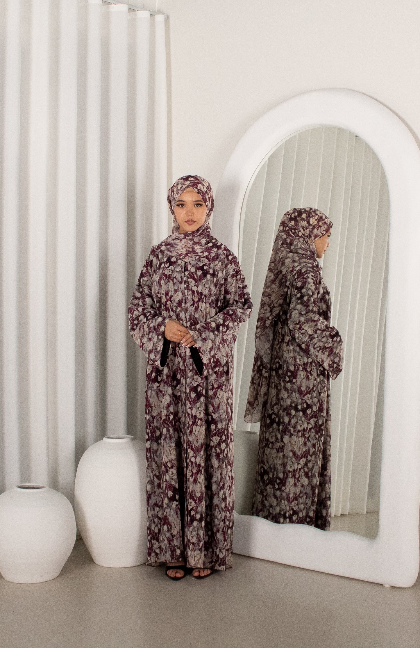 SARAH Abaya