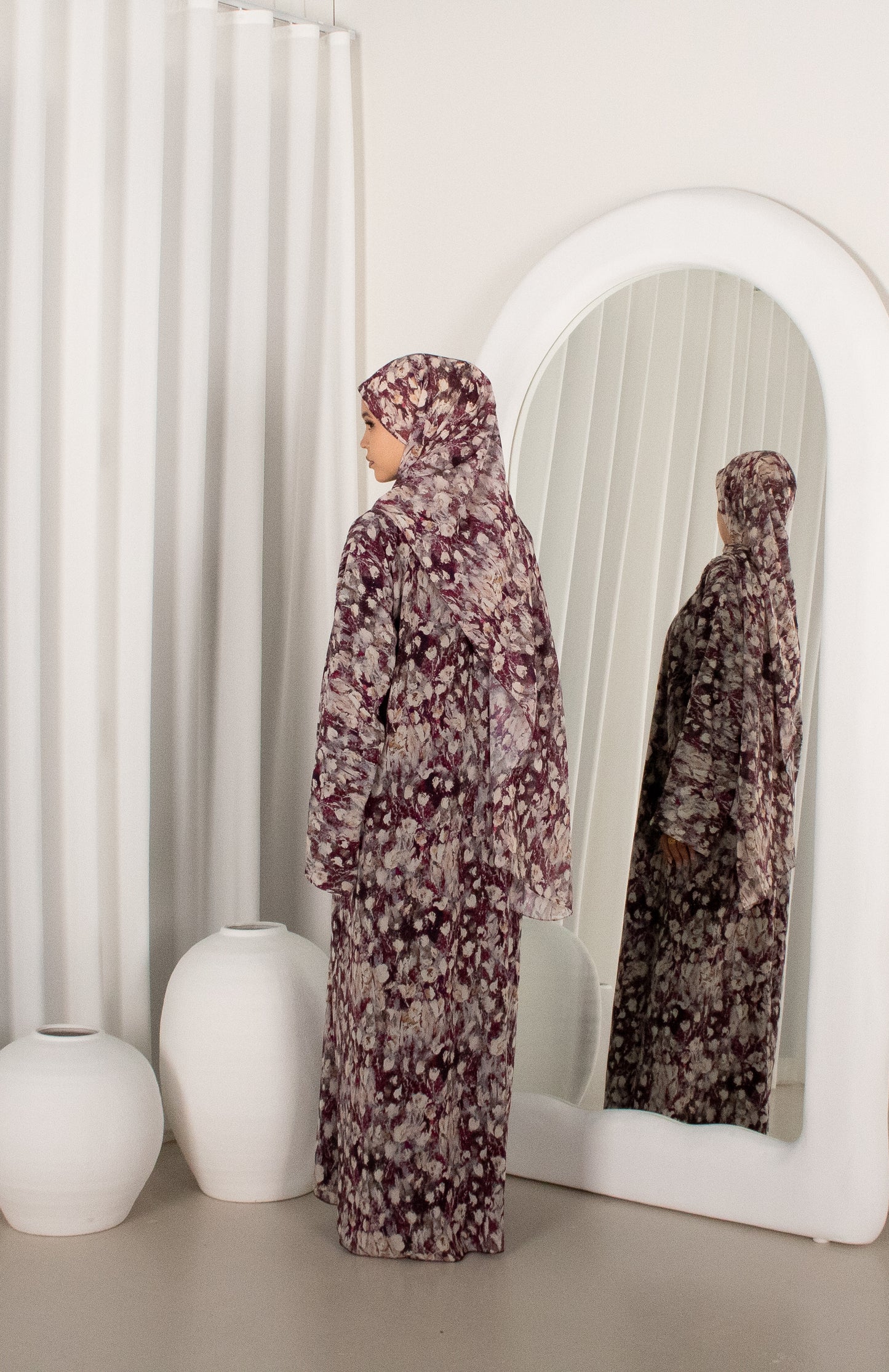 SARAH Abaya