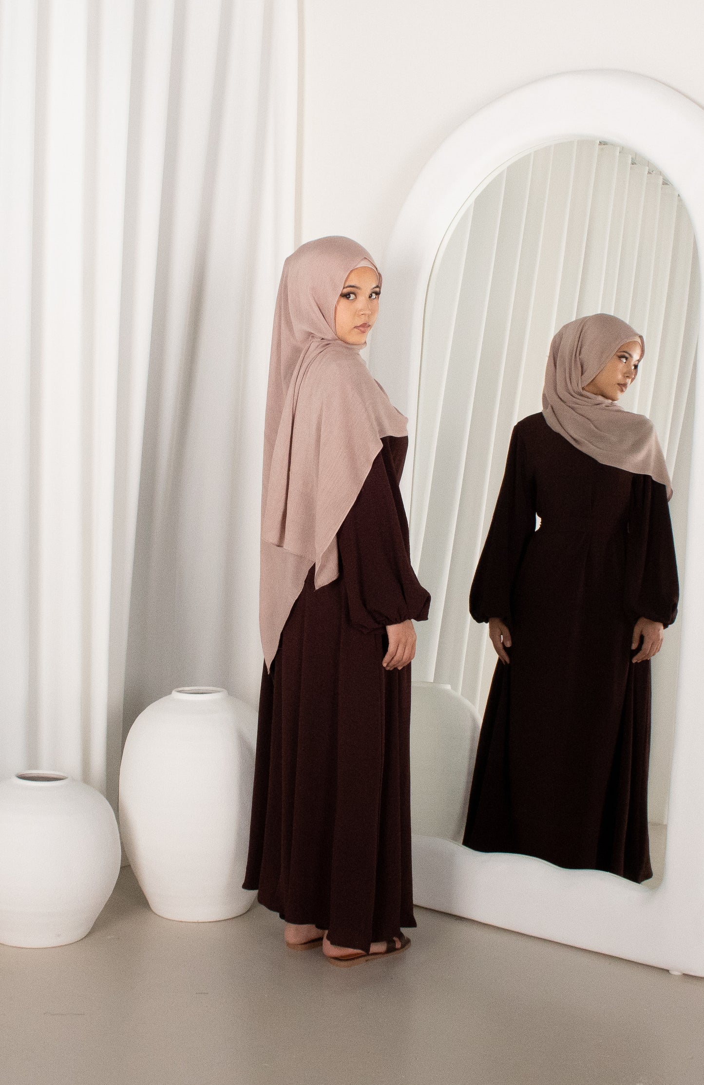 Leyla Abaya - Chocolate
