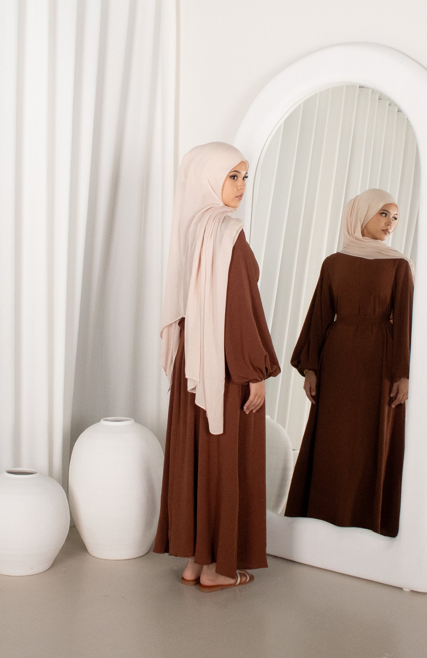 Leyla Abaya - Coffee
